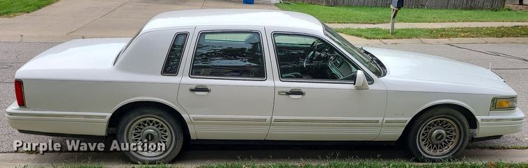 image for item DK4093 1996 Lincoln Town Car