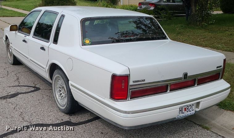 image for item DK4093 1996 Lincoln Town Car