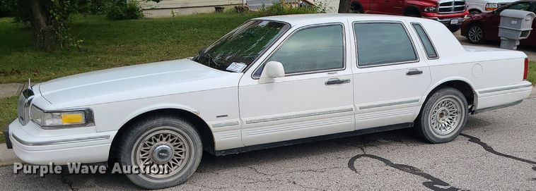 image for item DK4093 1996 Lincoln Town Car