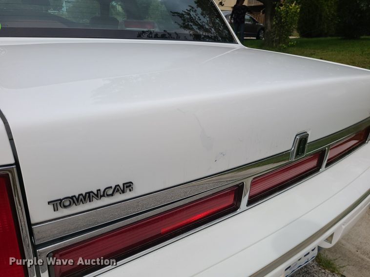 image for item DK4093 1996 Lincoln Town Car