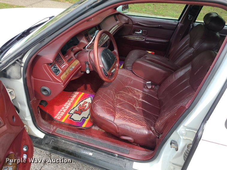 image for item DK4093 1996 Lincoln Town Car