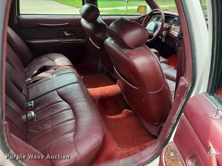 image for item DK4093 1996 Lincoln Town Car