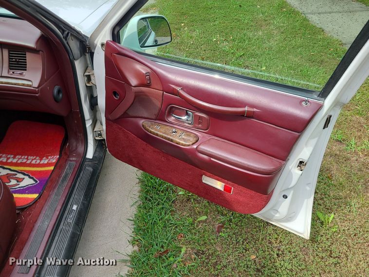 image for item DK4093 1996 Lincoln Town Car