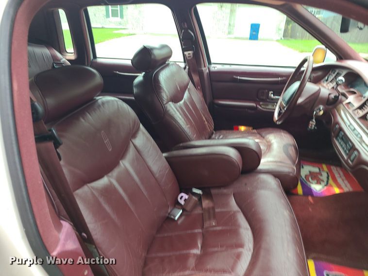 image for item DK4093 1996 Lincoln Town Car