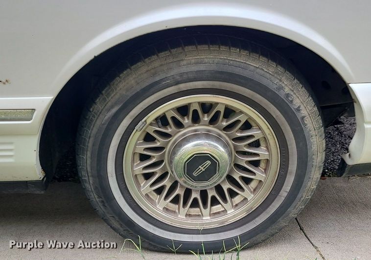 image for item DK4093 1996 Lincoln Town Car