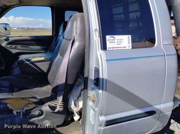 image for item DK8806 2001 Dodge Ram 3500  Quad Cab flatbed pickup truck