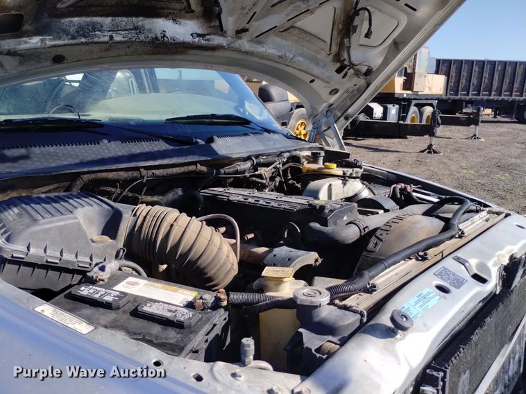 image for item DK8806 2001 Dodge Ram 3500  Quad Cab flatbed pickup truck