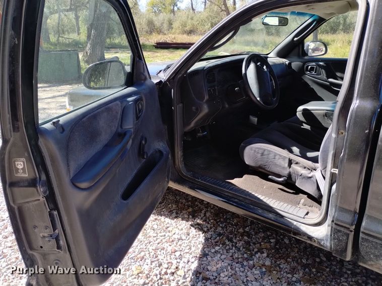 image for item DK8819 2000 Dodge Dakota  pickup truck