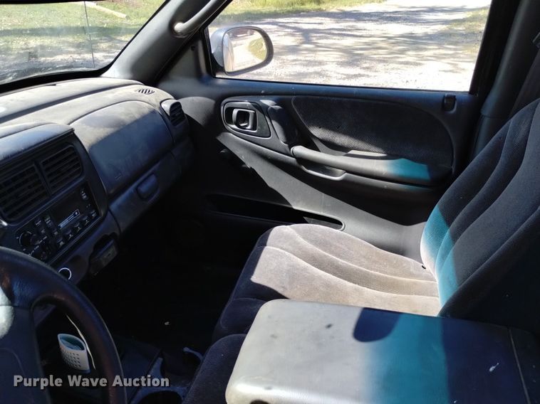 image for item DK8819 2000 Dodge Dakota  pickup truck