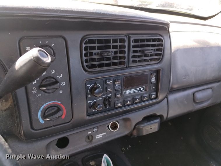 image for item DK8819 2000 Dodge Dakota  pickup truck