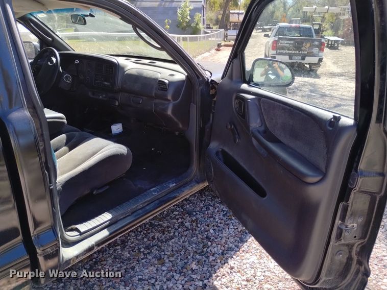 image for item DK8819 2000 Dodge Dakota  pickup truck