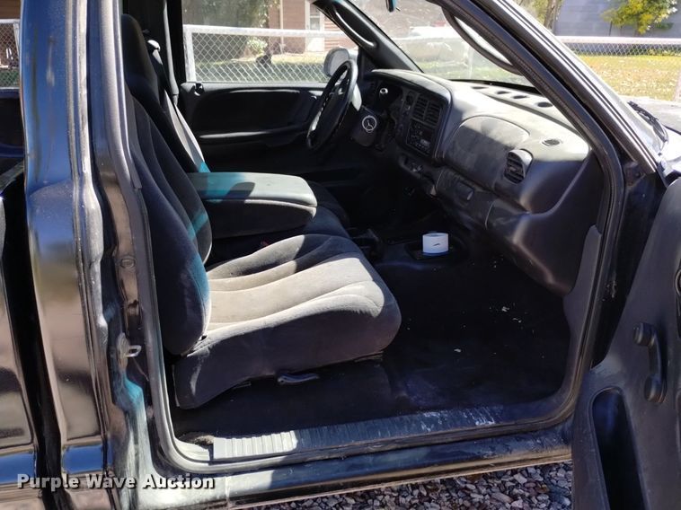 image for item DK8819 2000 Dodge Dakota  pickup truck