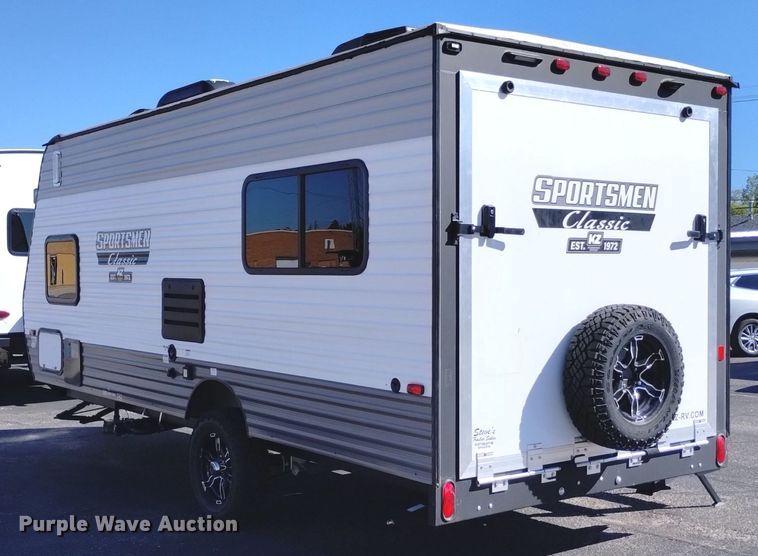 image for item DK8822 2022 KZ Sportsman Classic toy hauler camper