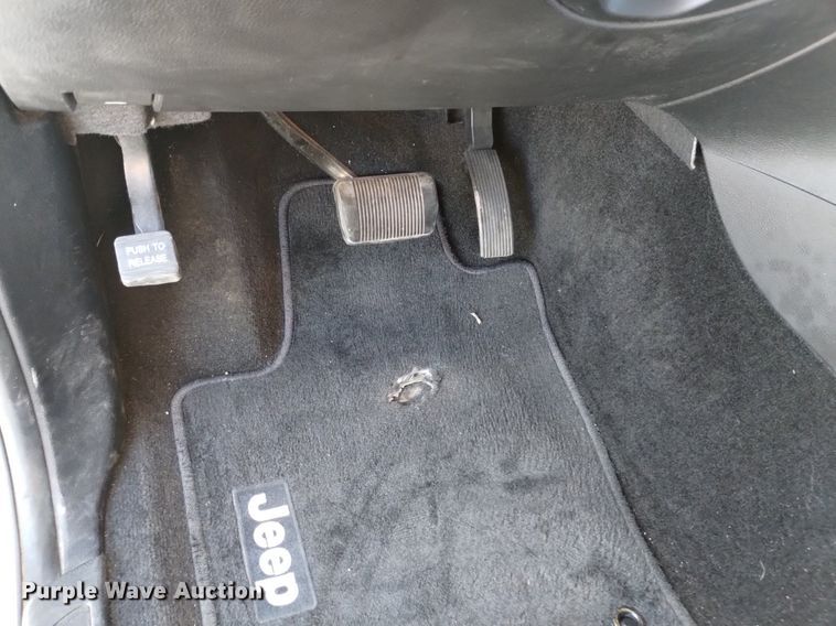 image for item DK8825 2012 Jeep Grand Cherokee  SUV