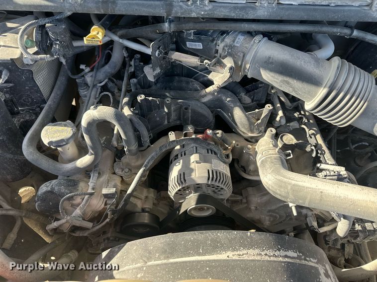 image for item DM2621 2004 Ford F250 Super Duty  utility bed pickup truck