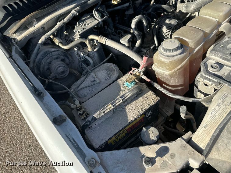 image for item DM2621 2004 Ford F250 Super Duty  utility bed pickup truck