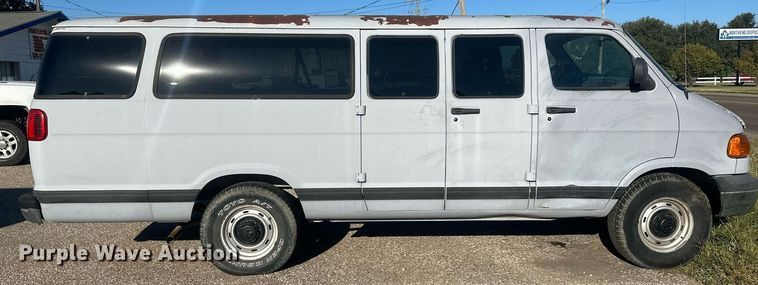 image for item DM2625 1999 Dodge Ram Wagon 3500  van