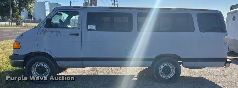 image for item DM2625 1999 Dodge Ram Wagon 3500  van