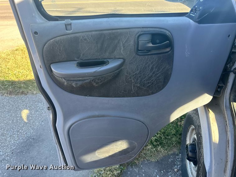image for item DM2625 1999 Dodge Ram Wagon 3500  van