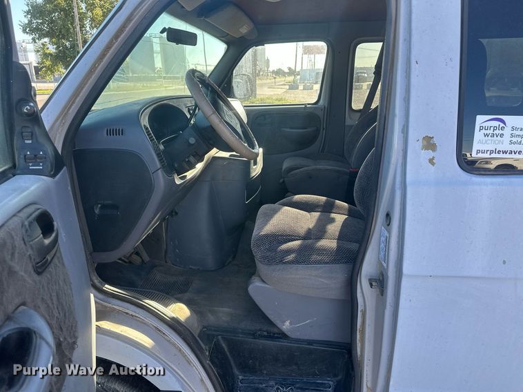 image for item DM2625 1999 Dodge Ram Wagon 3500  van