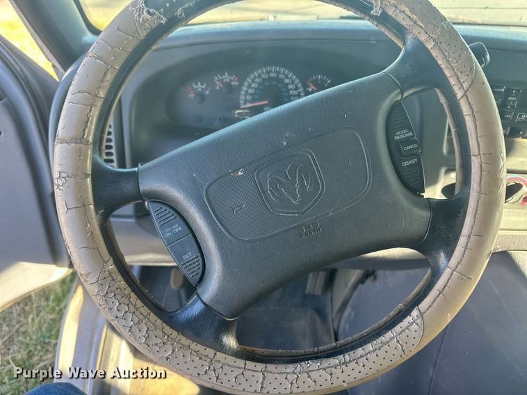 image for item DM2625 1999 Dodge Ram Wagon 3500  van