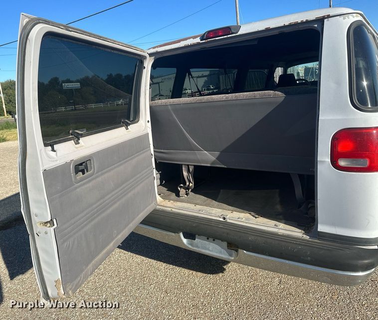 image for item DM2625 1999 Dodge Ram Wagon 3500  van