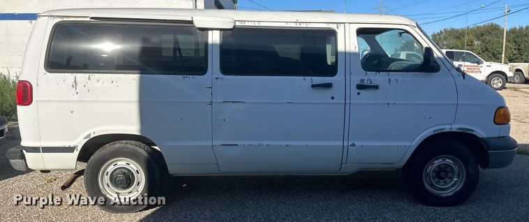 image for item DM2626 1999 Dodge Ram Wagon 2500  van