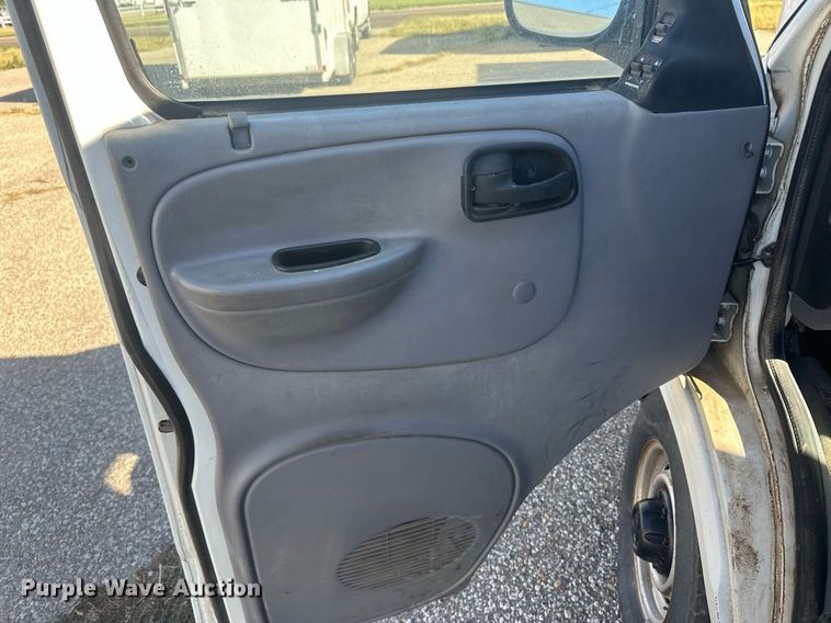 image for item DM2626 1999 Dodge Ram Wagon 2500  van