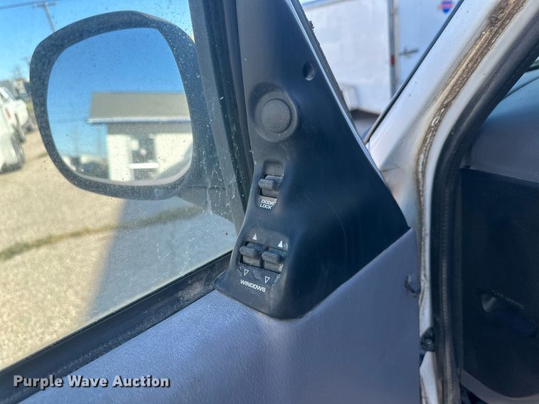 image for item DM2626 1999 Dodge Ram Wagon 2500  van