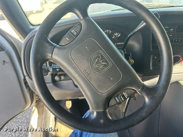 image for item DM2626 1999 Dodge Ram Wagon 2500  van