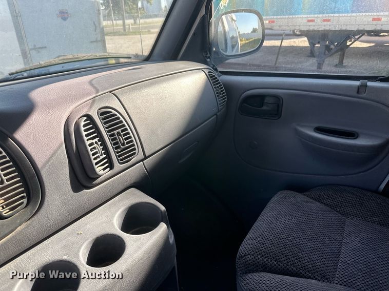 image for item DM2626 1999 Dodge Ram Wagon 2500  van