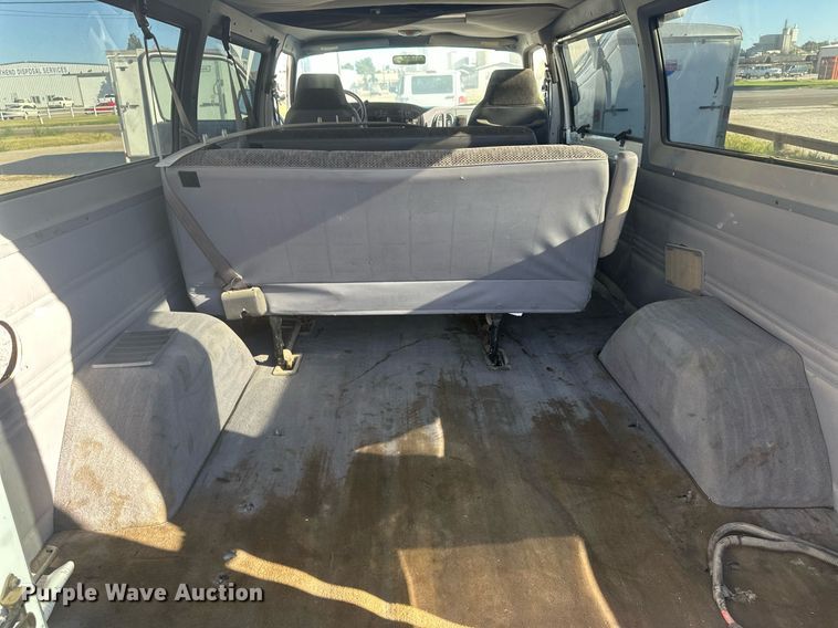 image for item DM2626 1999 Dodge Ram Wagon 2500  van