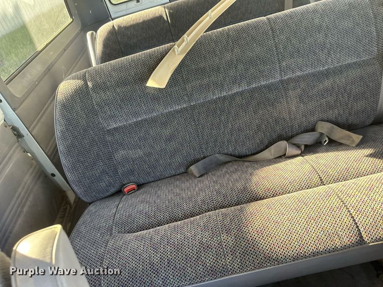 image for item DM2626 1999 Dodge Ram Wagon 2500  van