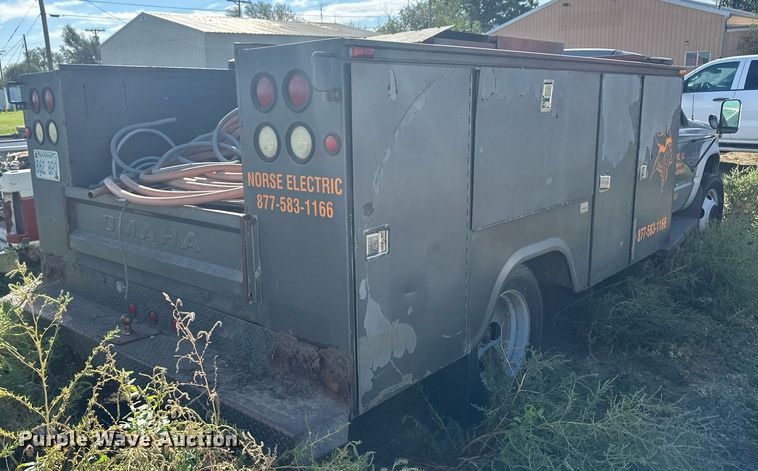 image for item DM2627 1995 GMC Sierra 3500  utility bed pickup truck