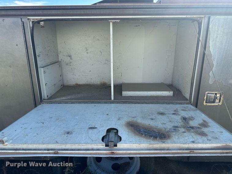 image for item DM2627 1995 GMC Sierra 3500  utility bed pickup truck