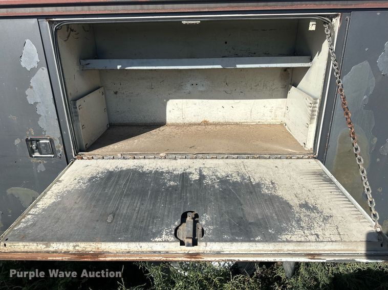 image for item DM2627 1995 GMC Sierra 3500  utility bed pickup truck