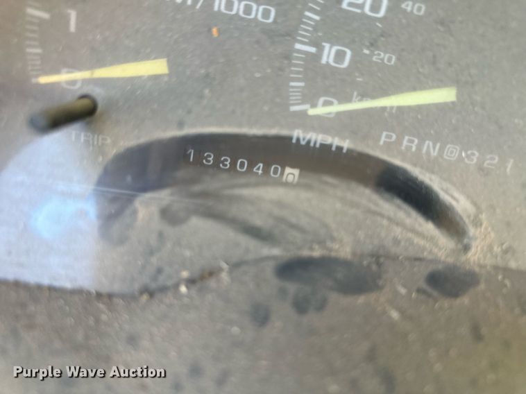 image for item DM2627 1995 GMC Sierra 3500  utility bed pickup truck