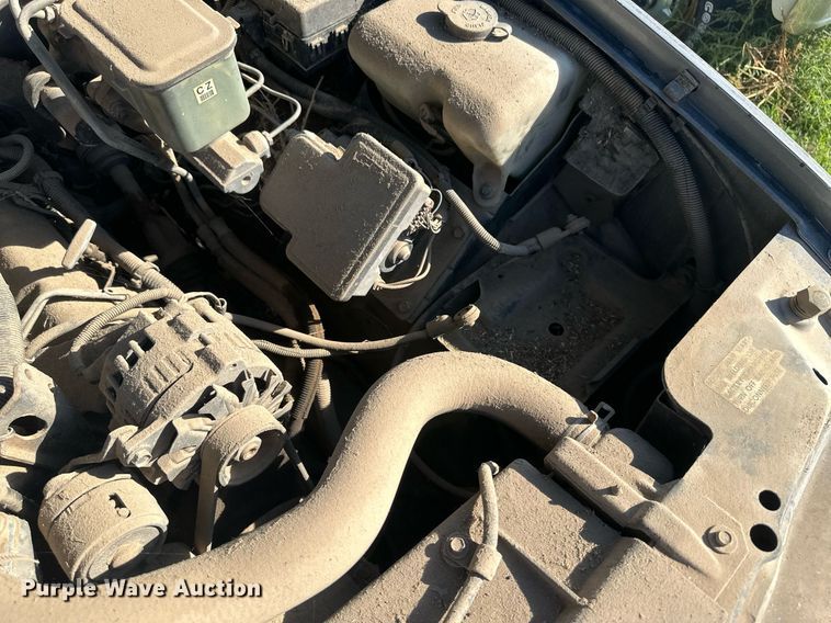 image for item DM2627 1995 GMC Sierra 3500  utility bed pickup truck