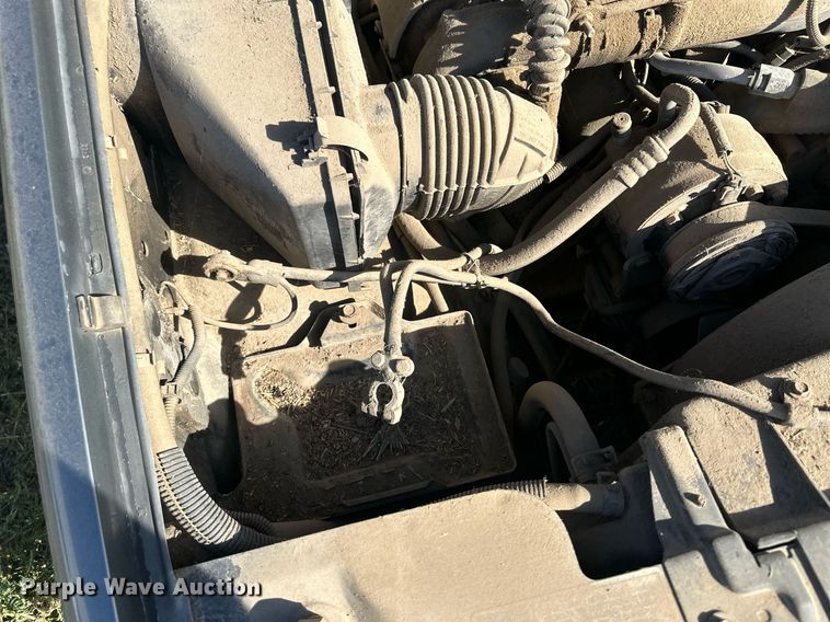 image for item DM2627 1995 GMC Sierra 3500  utility bed pickup truck