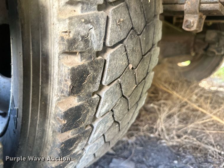 image for item DM2627 1995 GMC Sierra 3500  utility bed pickup truck