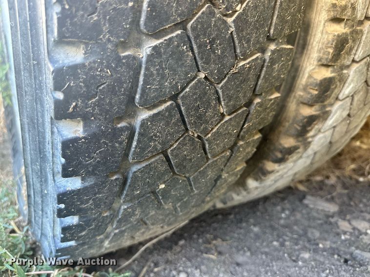 image for item DM2627 1995 GMC Sierra 3500  utility bed pickup truck