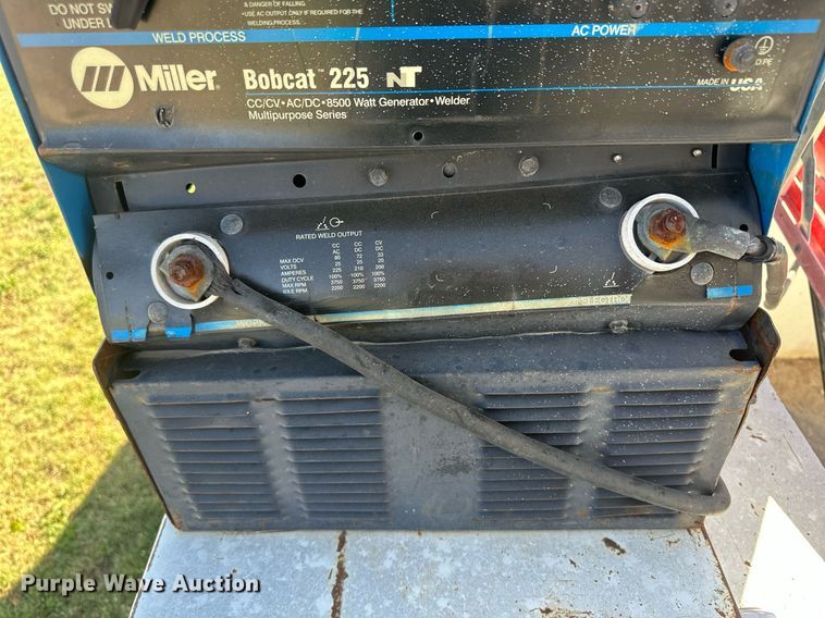 image for item DM2629 2001 International 4700  bucket truck