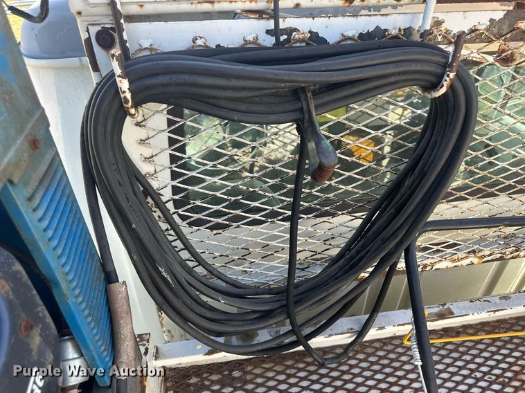 image for item DM2629 2001 International 4700  bucket truck