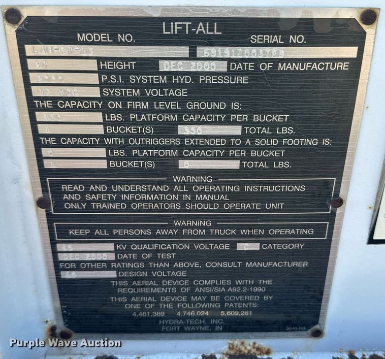 image for item DM2629 2001 International 4700  bucket truck