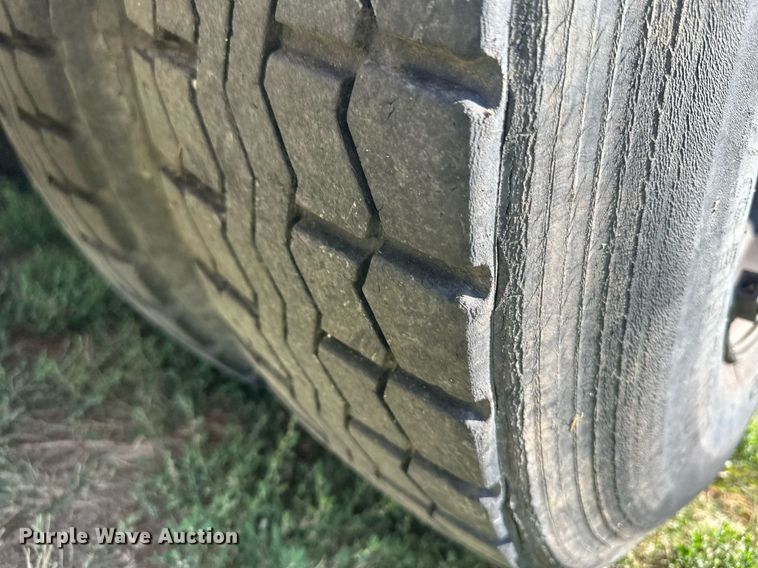 image for item DM2629 2001 International 4700  bucket truck