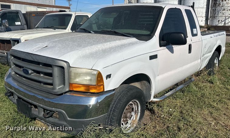 image for item DM2630 2001 Ford F250 Super Duty  SuperCab pickup truck