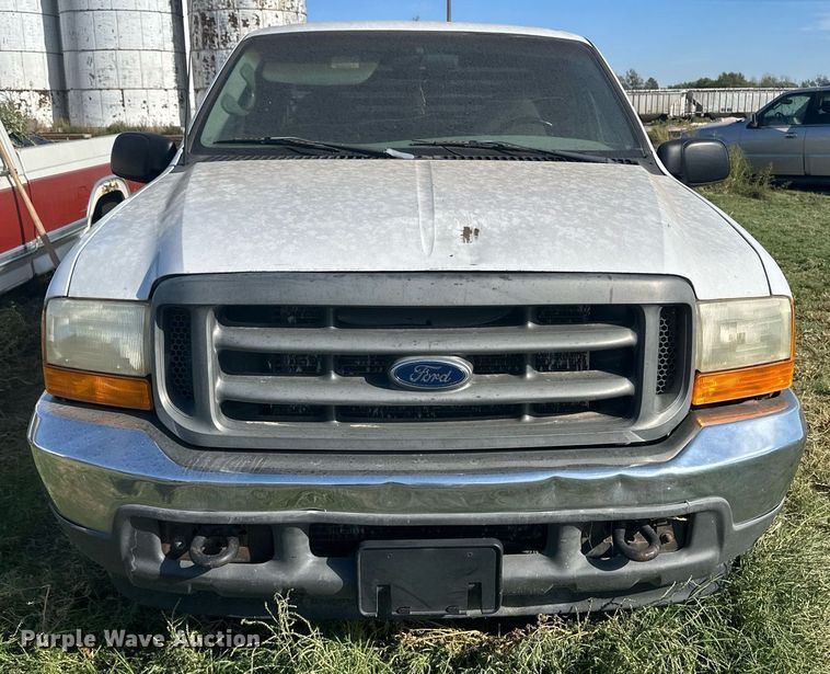 image for item DM2630 2001 Ford F250 Super Duty  SuperCab pickup truck