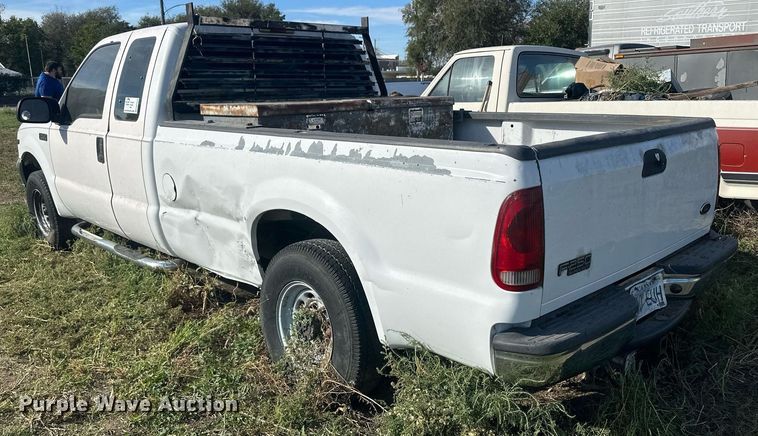 image for item DM2630 2001 Ford F250 Super Duty  SuperCab pickup truck