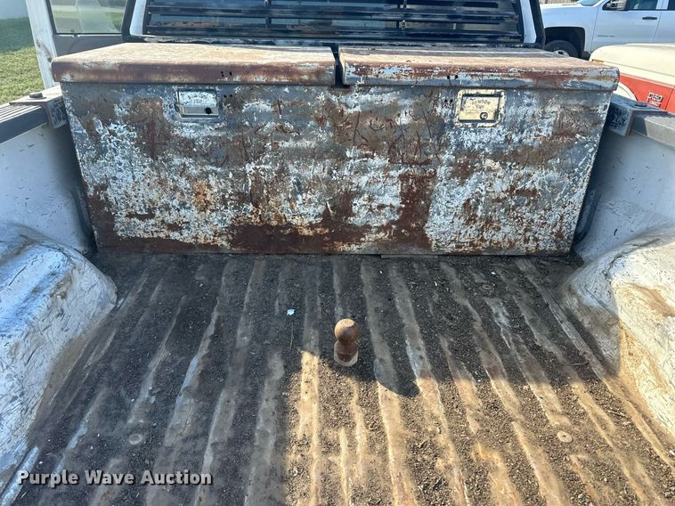 image for item DM2630 2001 Ford F250 Super Duty  SuperCab pickup truck