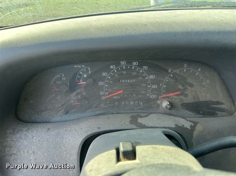 image for item DM2630 2001 Ford F250 Super Duty  SuperCab pickup truck